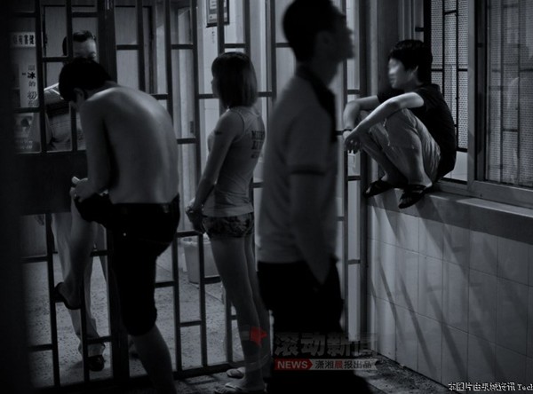 ���֣�12�����꿪�촰���� ���ϲ���·����ͼ��